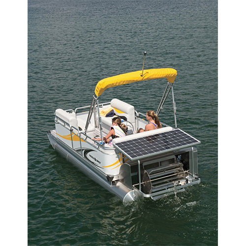 Pontoon boat