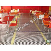 मोज़ेक फ़्लोर टाइल्स की मोटाई: 8 मिलीमीटर (मिमी)