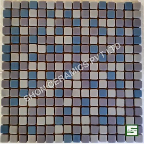 SQ 18 Glass Matt Random