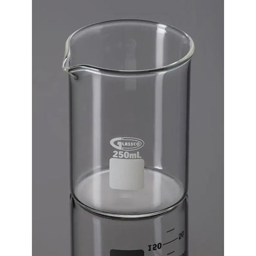 Beaker Low Form with Spout Quartzware