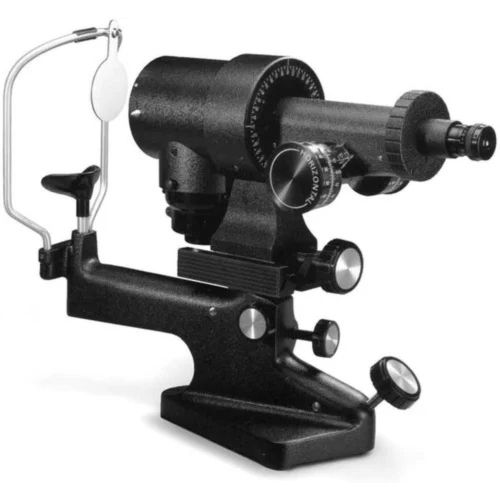 KM-4 Keratometer