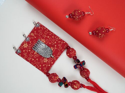 Red Elephant Handmade Nacklace With Earrings
