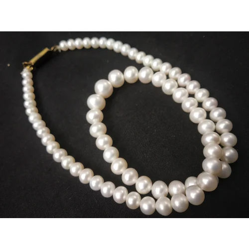 White Pearl Necklace