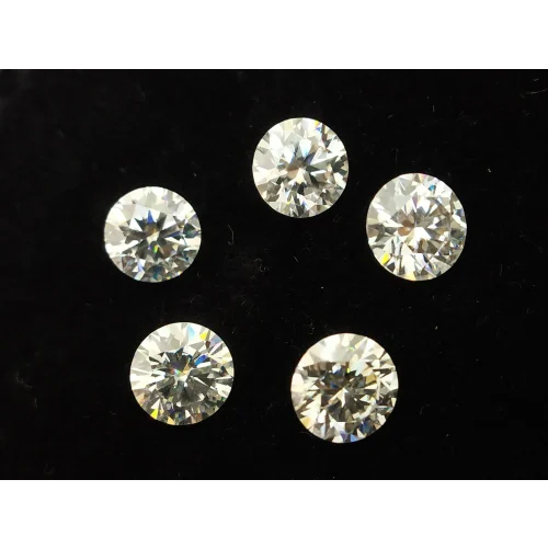 Diamond Cut White Moissanite Gemstone