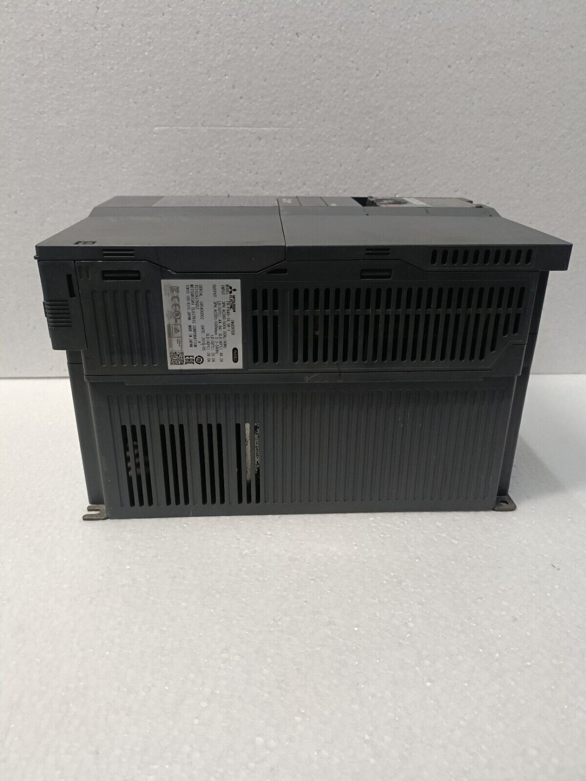 Mitsubishi FR-F840-18.5K-1 Mitsubishi F800 3phase Ac 380-500V 25HP 38A Inverter