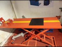 Hydraulic Bike Ramp Ms Top - Lifting Capacity: 5 Ton Tonne