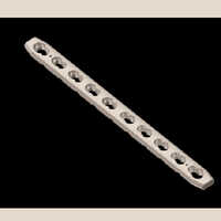 Dynamic Compression Plate - 2.7mm Steel, Silver Metal Implant For Hospital Use, Straight Sterilized Design