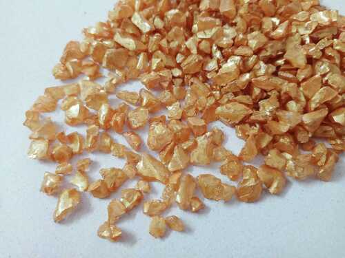 Metallic gold color coated glass chips and chips