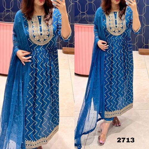 nyra cut  kurti