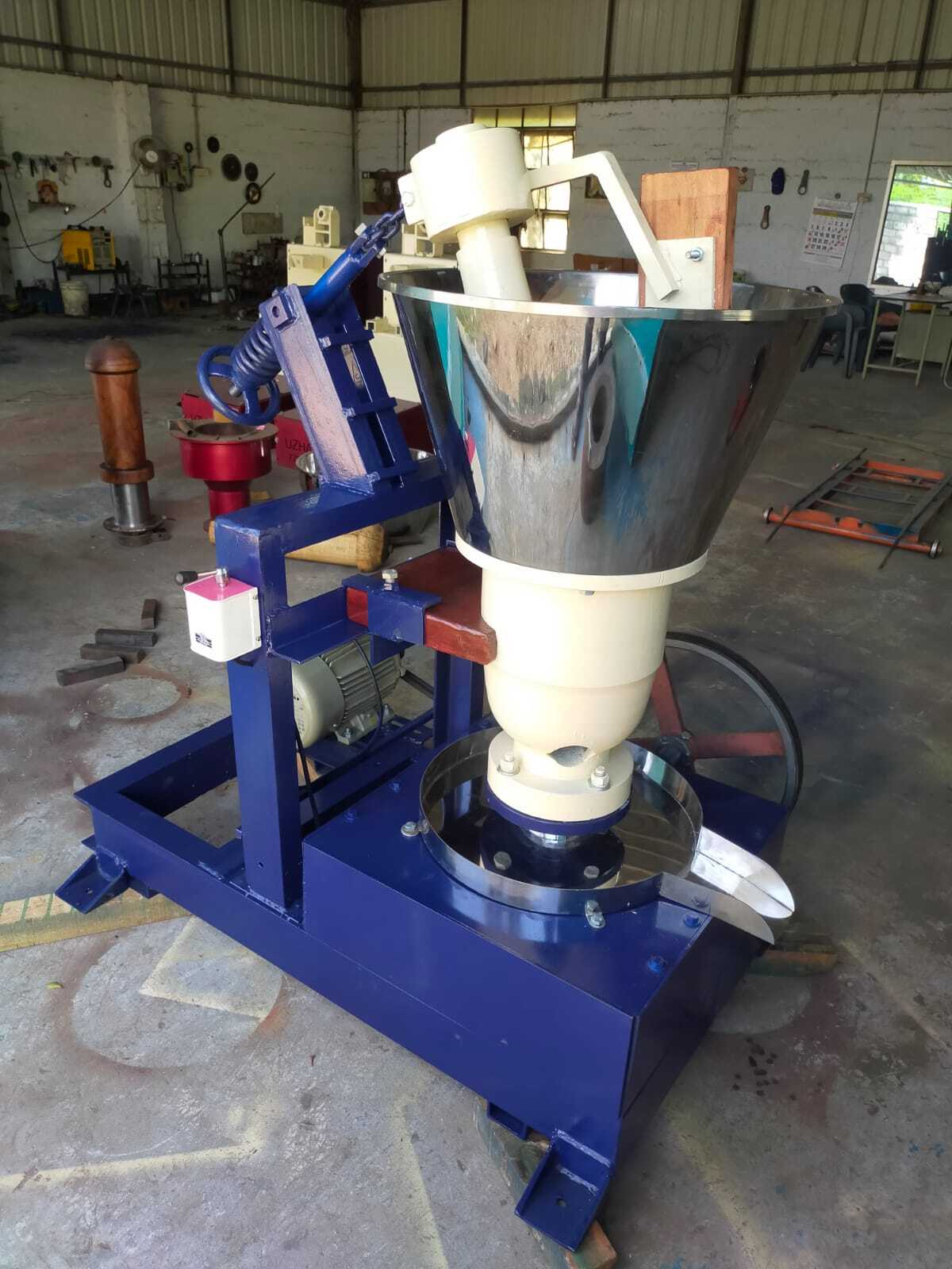 Rotary oil extraction machine