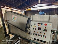 Multi Disc Screw Press - Automatic Grade: Semi Automatic