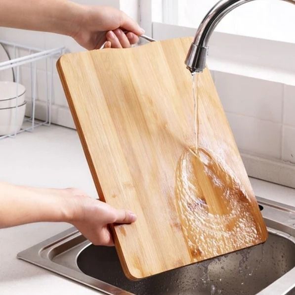 5793  WOODEN CHOPPING BOARD