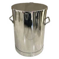 Stainless Steel Container With Toggle Clamp - Color: Silver