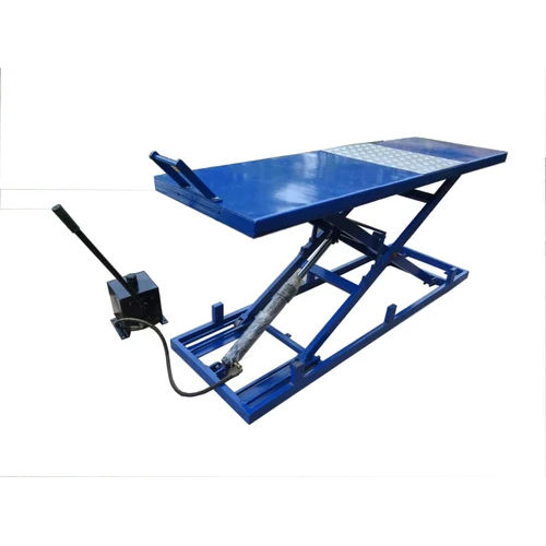 Mech Ind Manual Type Hydraulic Two Wheeler Service Ramp Lifting Capacity: 500  Kilograms (Kg)