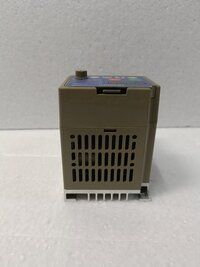 hitachi sj200-002NFU2 200-240VAC 3phase 0.2kw 0.25HP 1.6A Inverter