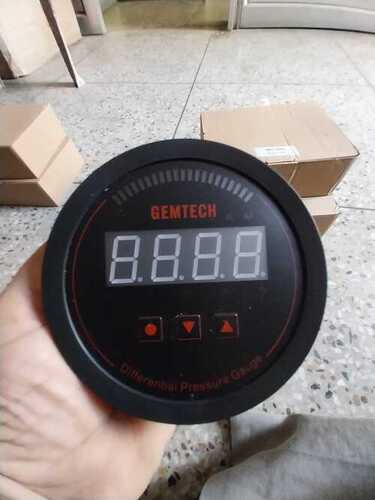 GEMTECH Series 3000 Digital Pressure Gauge With Alarm Range 0 to 10.00 MBAR