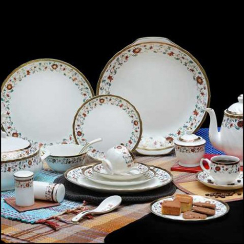 CERAMIC DINNER SET 48