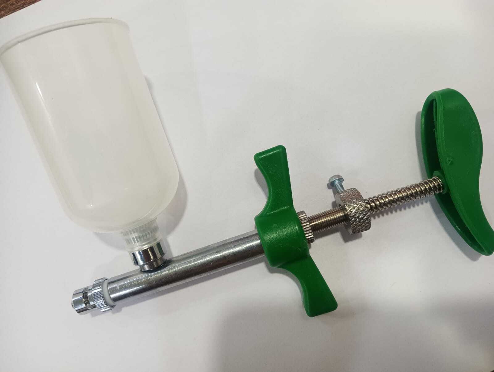 POULTRY VACCIANTION GUN ( 2ML ) GREEN