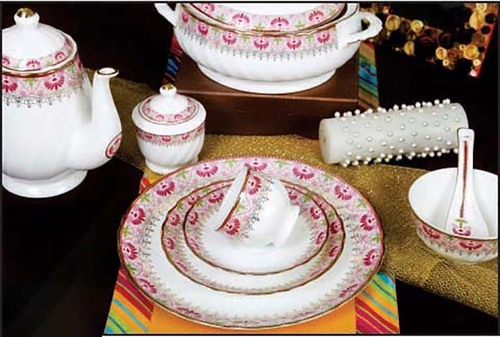 CERAMIC DINNER SET 60