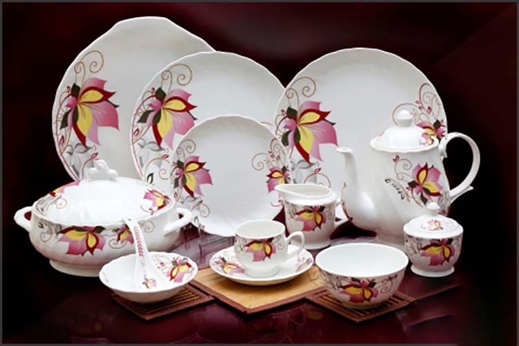 CERAMIC DINNER SET 61