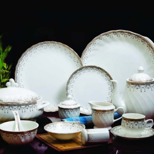 CERAMIC DINNER SET 68