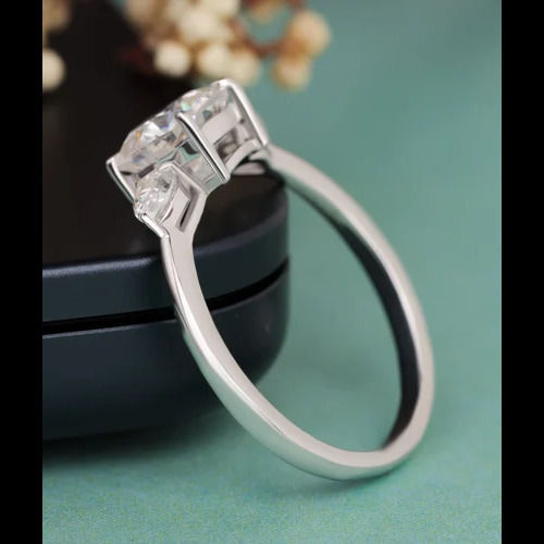 Lady Diamond Ring