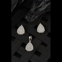 Designer Ladies Diamond Pendant Set