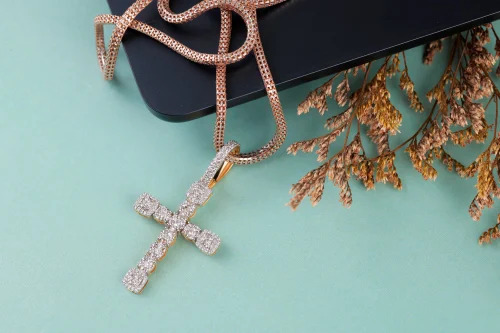 Gold Diamond Pendant