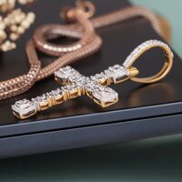 Gold Diamond Pendant