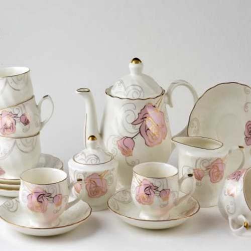 CERAMIC TEA SET 32