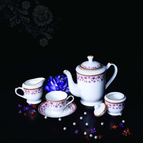 CERAMIC TEA SET 32
