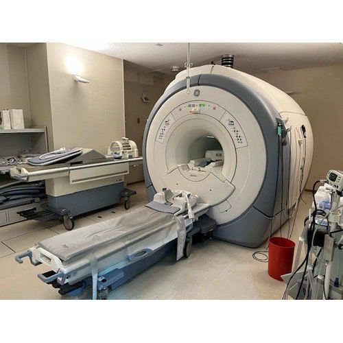 GE HDXT 3T MRI Machine