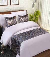 Jacquard Bed Runner