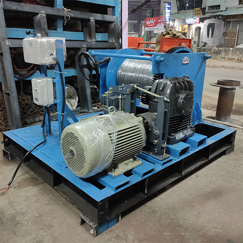 Blue Industrial Winch 5Tn