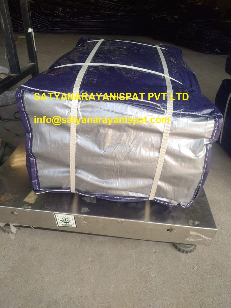 RELIEF TARPAULIN COVER WITH REINFORCEMENT BANDS