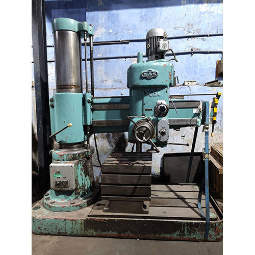 Industrial Radial Drilling Machine