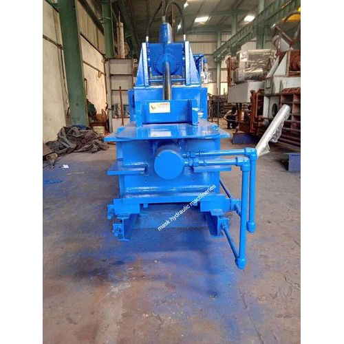 Iron Scrap Bailing Machine