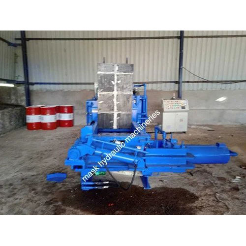 Triple Action Jumbo Scrap Baler