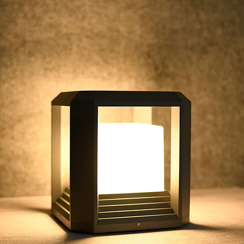 Classic Cube Gate Lamp - Light Source: Electric