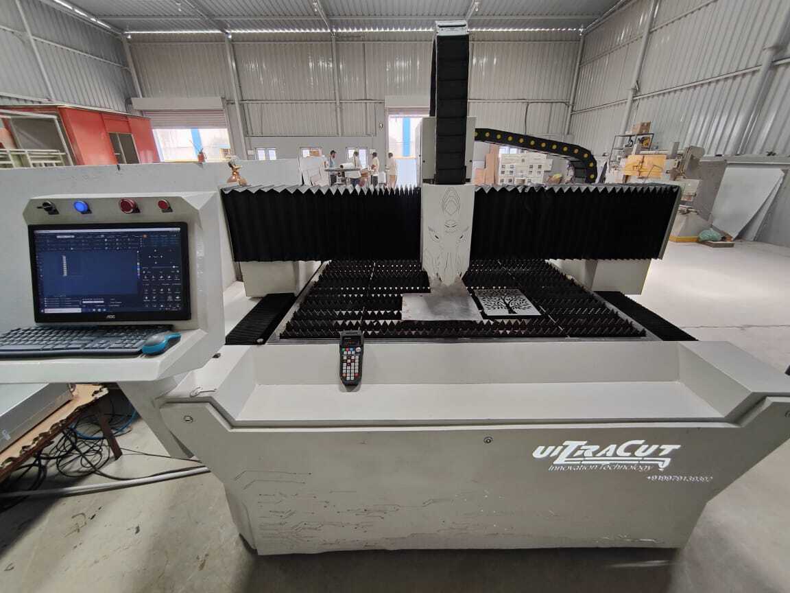 CNC Metal Laser Cutting Machine