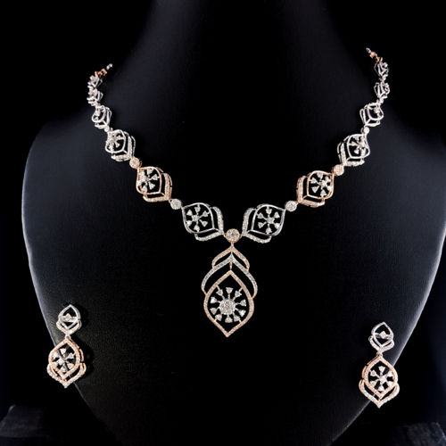 Gold Diamond  Necklace Set