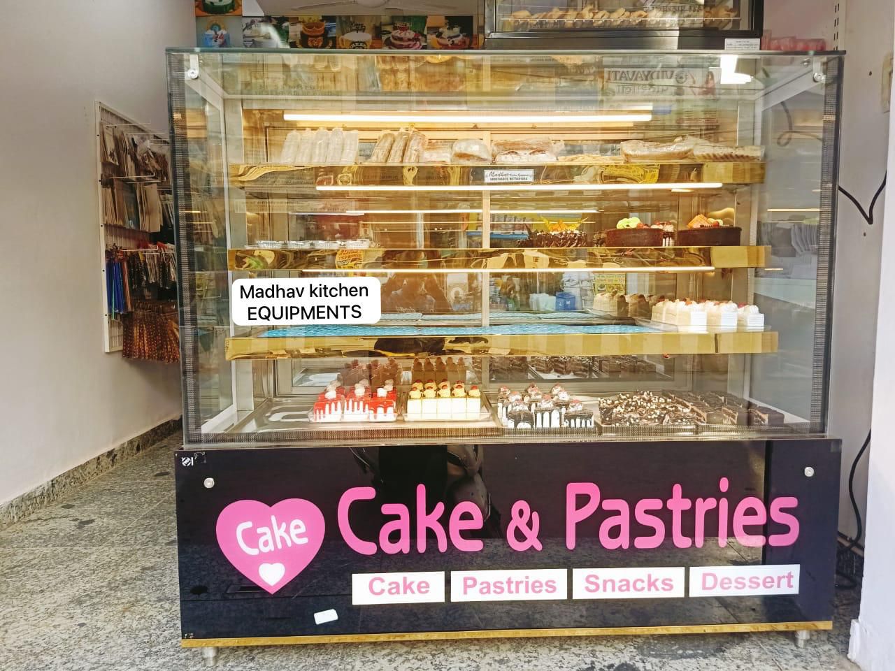 Cake Chilled Display Counter - Color: As Per Requirement