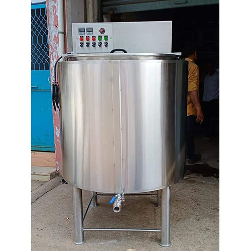 Silver Mixing Tank 2000 Ltr