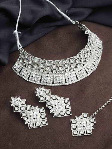 Traditional Charm Square Choker Austrian Diamond Necklace Set