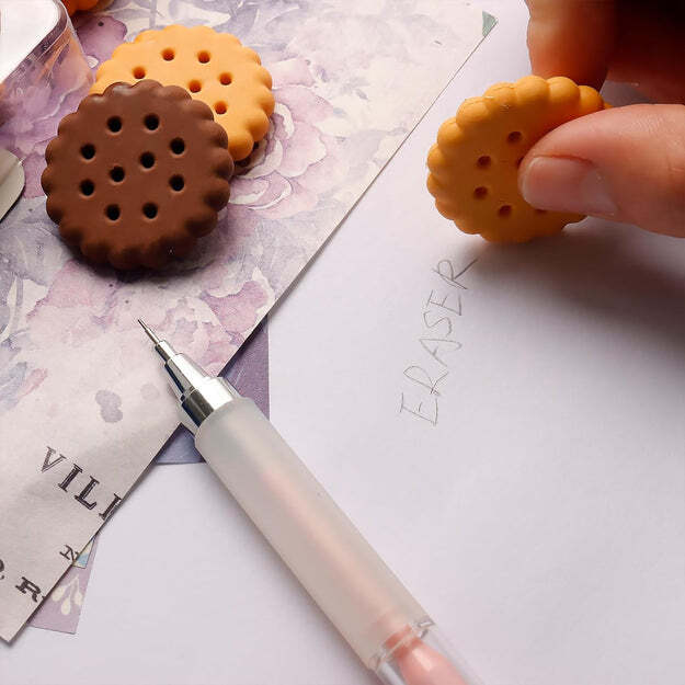 PACK OF 6 ERASERS ERASERS STATIONERY SCHOOL RUBBER SCHOOLS SKETCHES OFFICE SIGN KID PARTY FAVOUR GIFT TOY GIFT CREATIVE CHRISTMAS BIRTHDAY GIFT IN SHAPE BISCUITS
