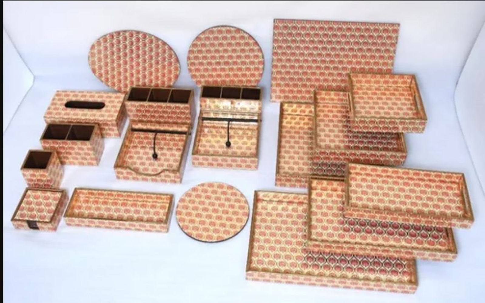 WOODEN SERVING PLATTER 7