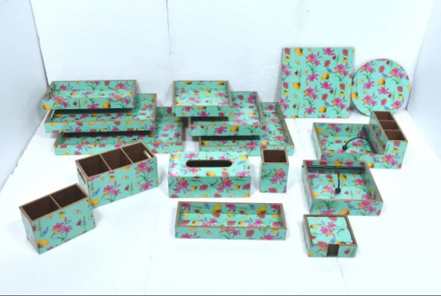 WOODEN SERVING PLATTER 13