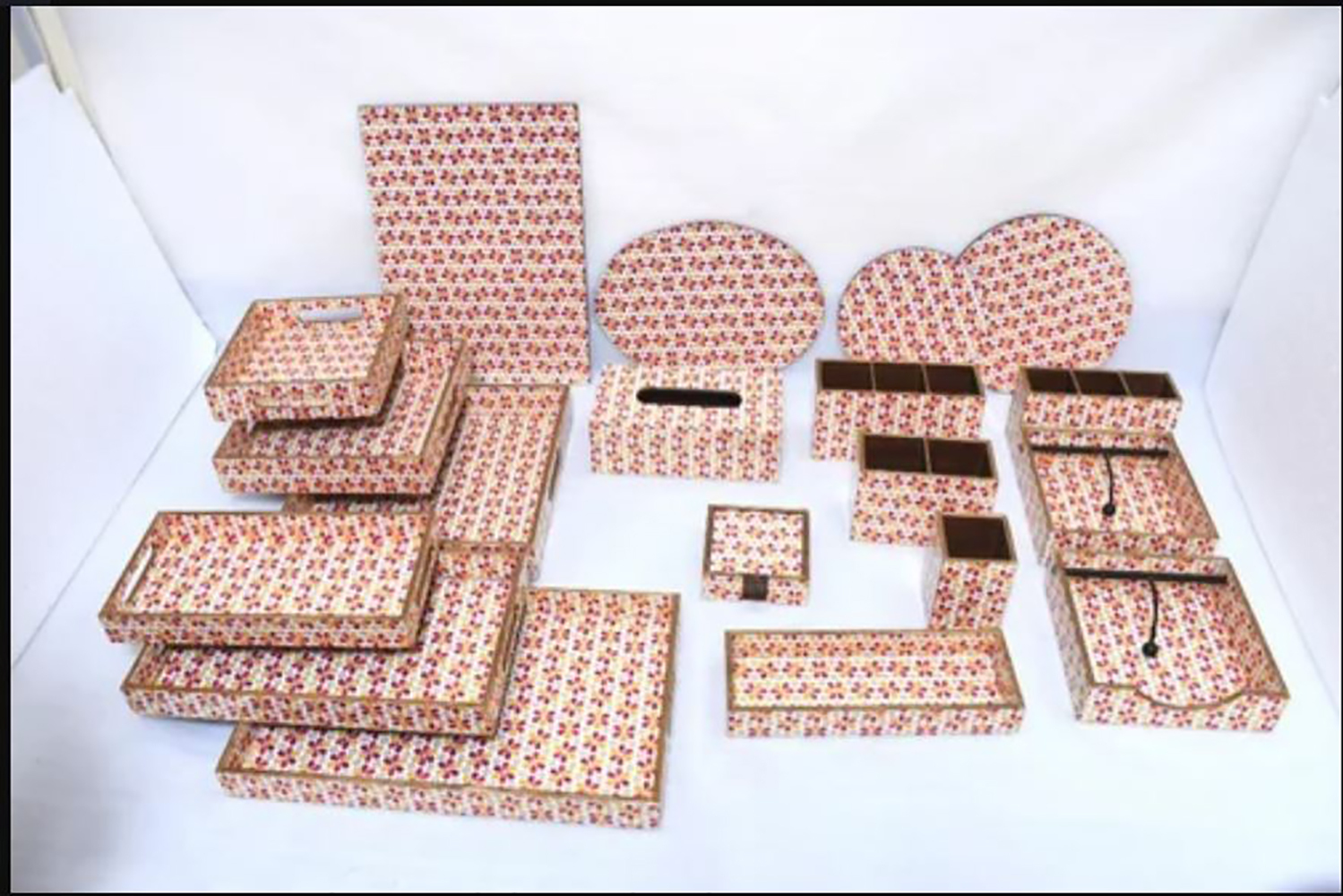 WOODEN SERVING PLATTER 15