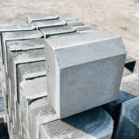 150mm Concrete Kerb Stone - High Strength Solid Surface, Customized Sizes, Natural Cement Gray Color | Instant Use, Low-cost Installation, Reusable