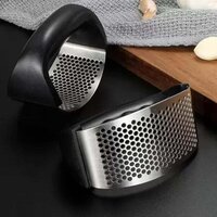 MULTIPURPOSE GARLIC PRESSER SQUEEZE PRESS CRUSHER STAINLESS STEEL KITCHEN TOOLS